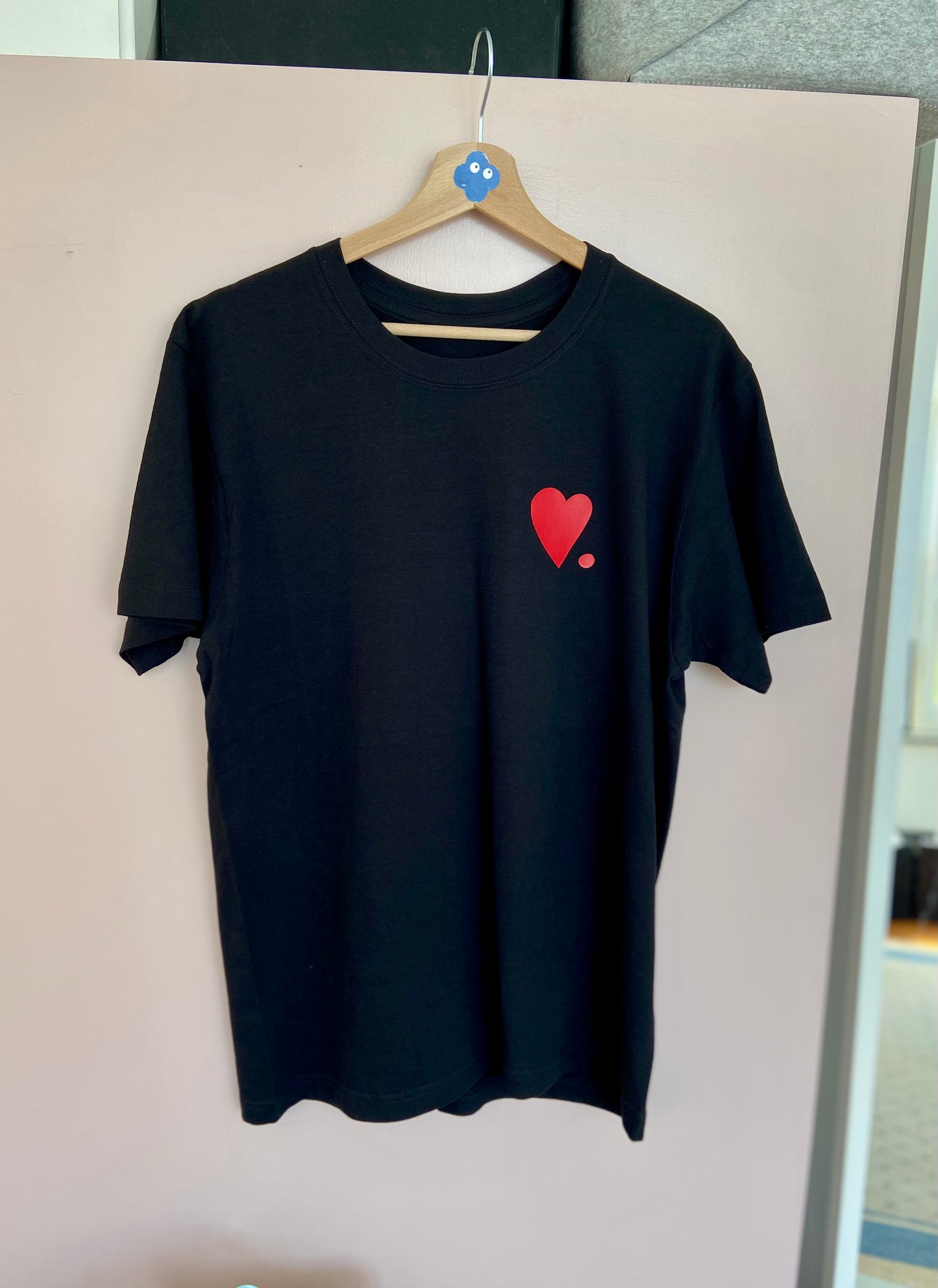 Short sleeve t-shirt for adults